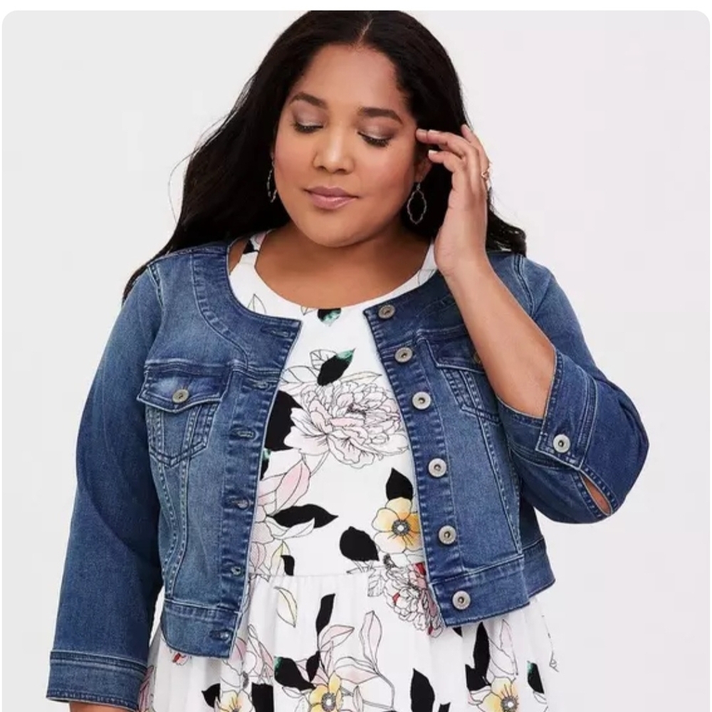 Torrid Denim Jacket Size 4(26)